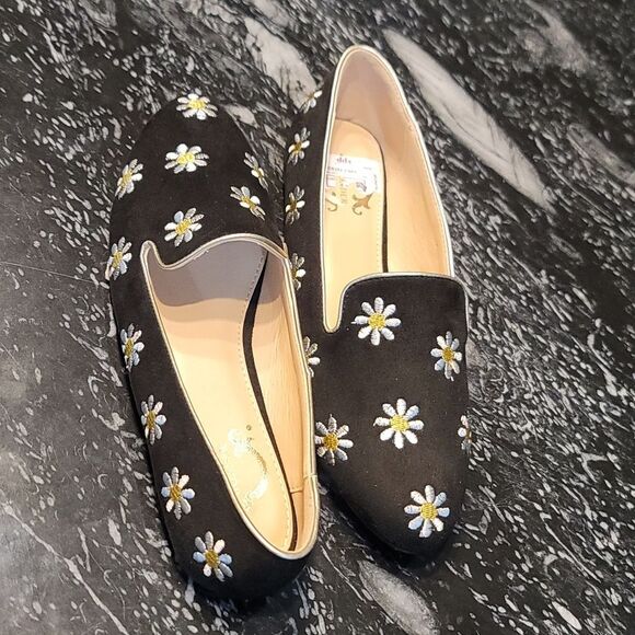 BRAND NEW C. WONDER'S FLORAL EMBROIDERED WOMEN'S  LOAFERS - Picture 6 of 16